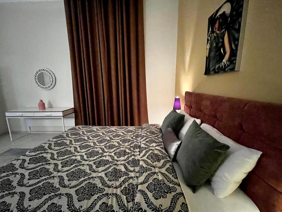 Independent Spacious 3 Bedroom فيلة *