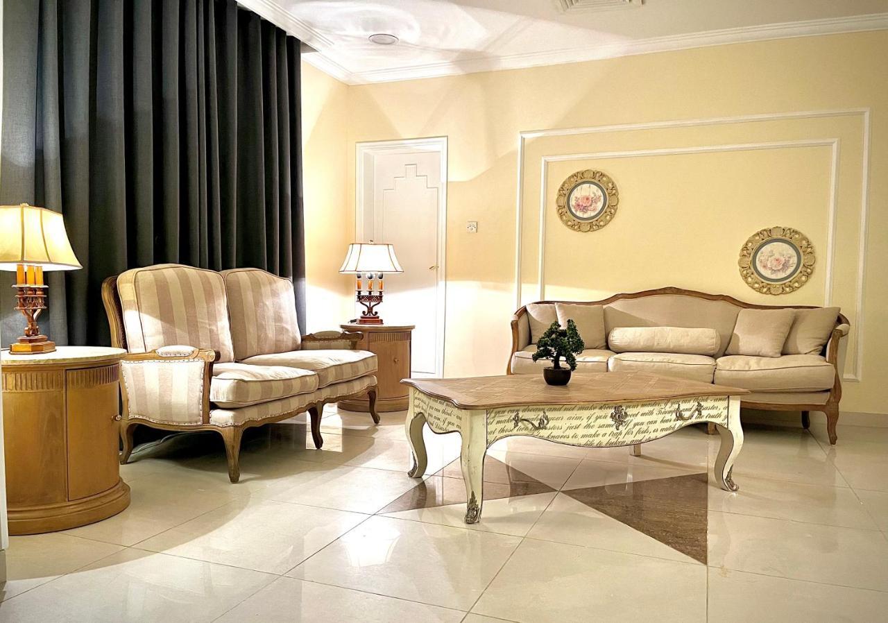 Independent Spacious 3 Bedroom فيلة دبي